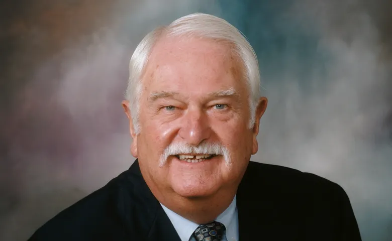Headshot- J. Lugg